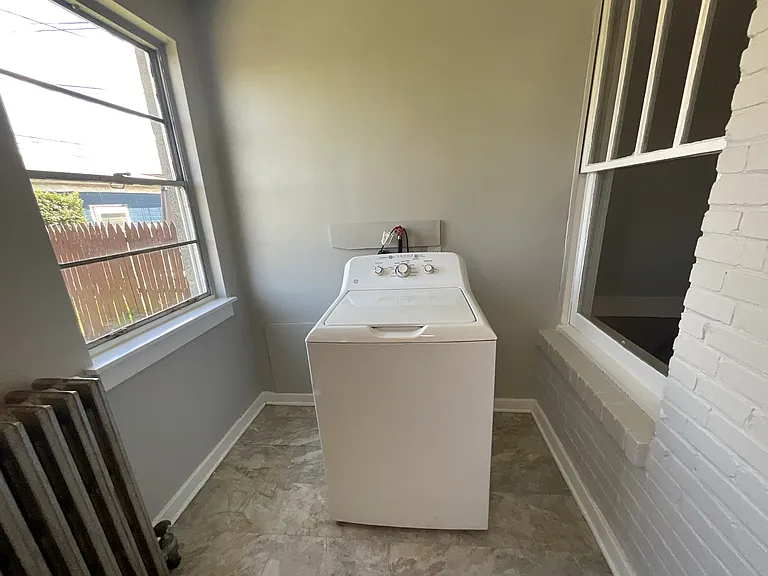 1728 Paxton St — Photo 5