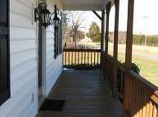 899 Prospect Rd, Hurt, VA 24563