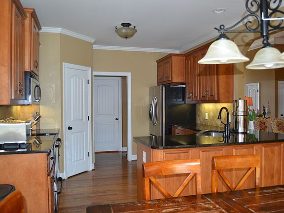 Kitchen with breakfast nook