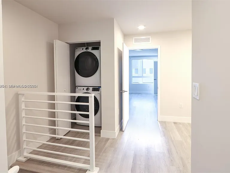 2555 NE 193rd St #2206 — Photo 9