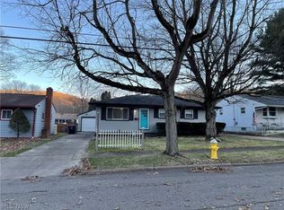1069 Ellsworth Dr, Akron, OH 44313