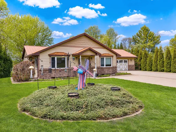 17825 Holt Ct, Faribault, MN 55021