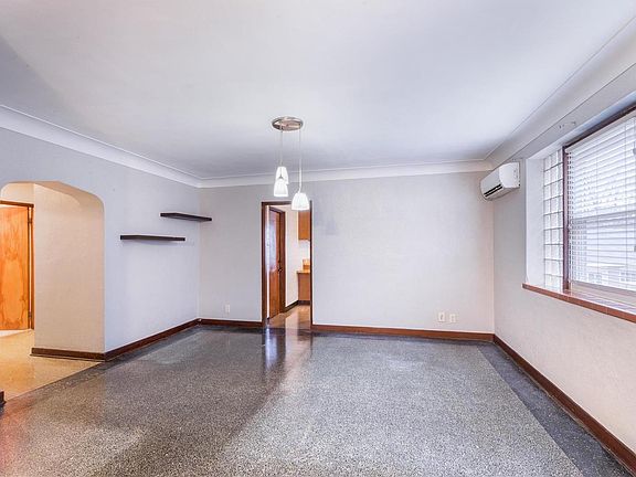 5th image of 6000 Arendes Dr