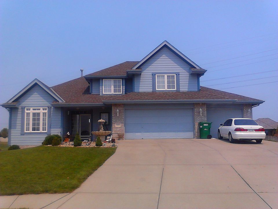1st image of 656 Coyote Cir