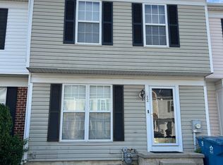 12 Charles Ct, Newark, DE 19702