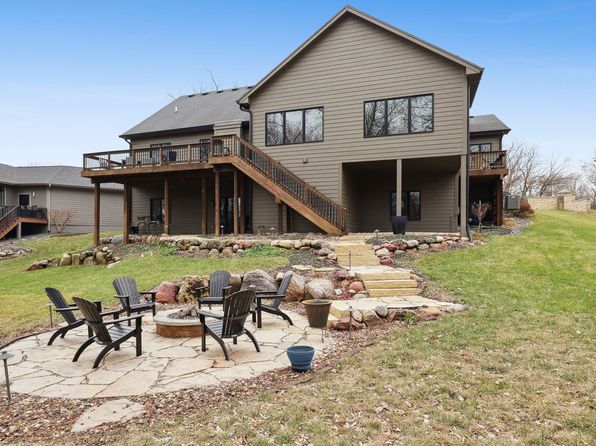 6267 Enclave Cir, Johnston, IA 50131