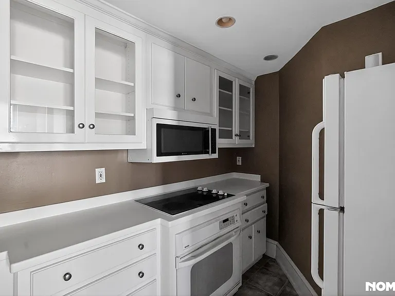 2068 Walton Way #201 — Photo 8
