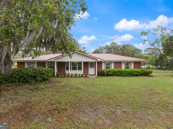 200 Oak Rd #202, Brunswick, GA 31525