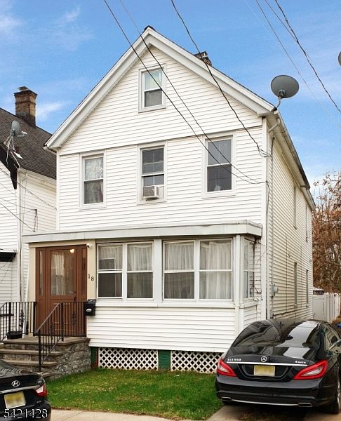 1st image of 18 Llewellyn Ave