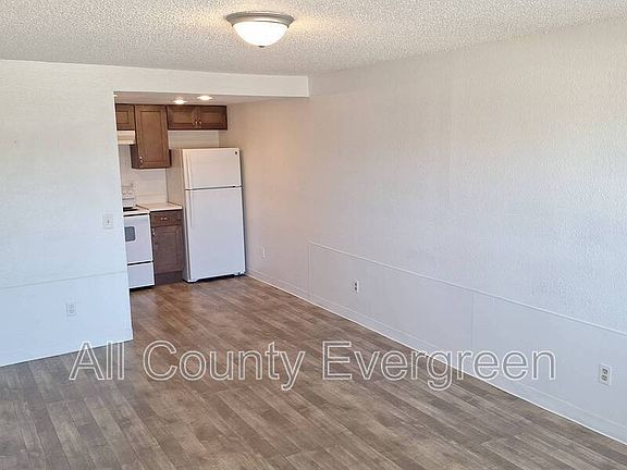 5th image of 420 23rd St SE #B
