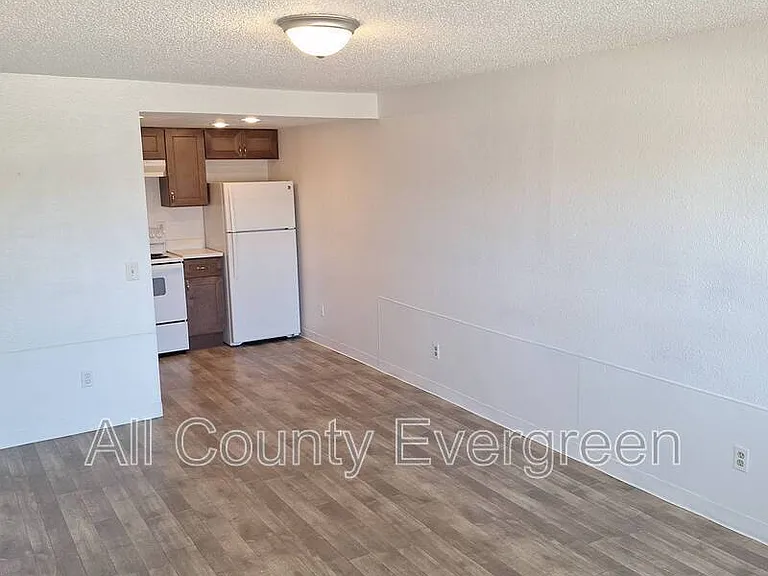 420 23rd St SE #B — Photo 5