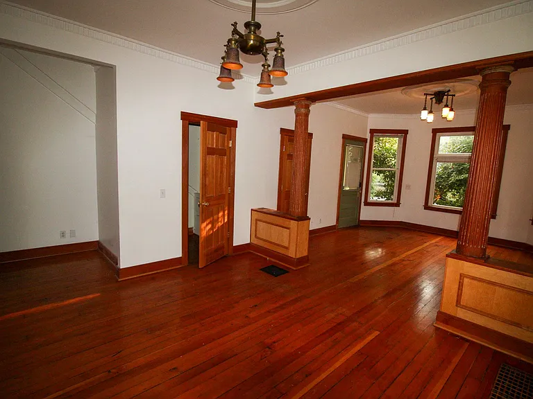 2140 NE 13th Ave — Photo 4