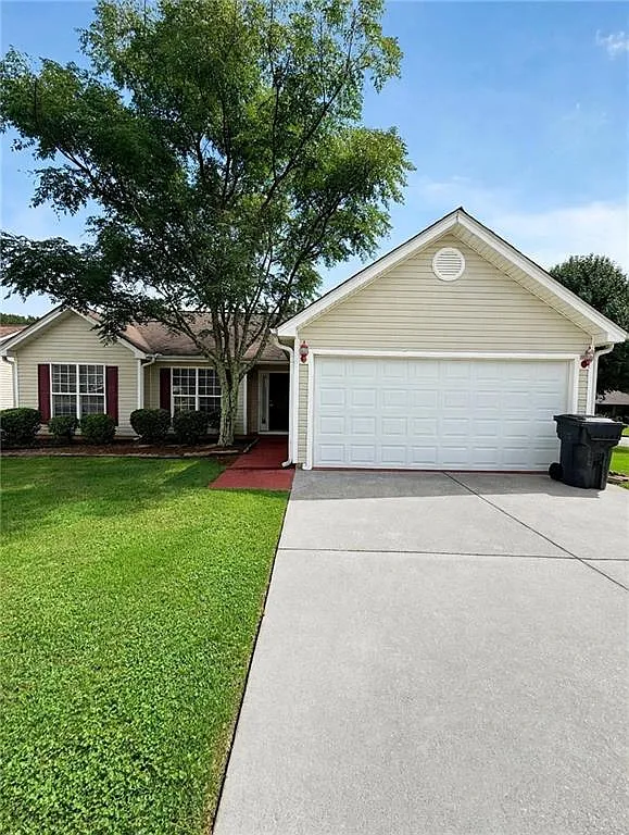 3 bed, 2.0 bath, 1460 sqft, $2,200 — Photo 1