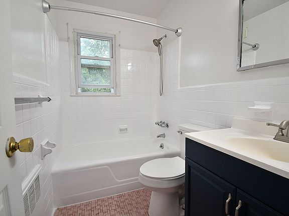 5th image of 83 Cook Ave Floor 1