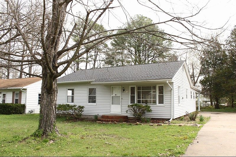 1st image of 805 N Almond St