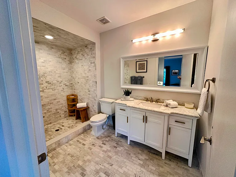 365 SE 6th Ave #203 — Photo 36