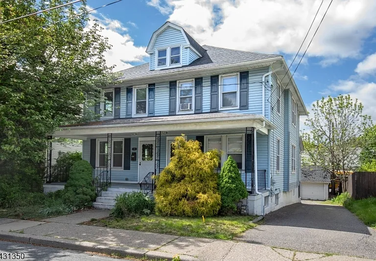 97 Youmans Ave — Photo 1