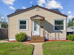 1128 19th Ave SW, Cedar Rapids, IA 52404