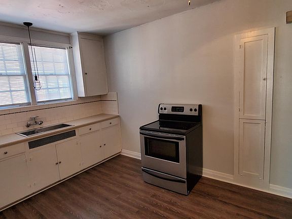 2nd image of 44 Cottage Ave #40