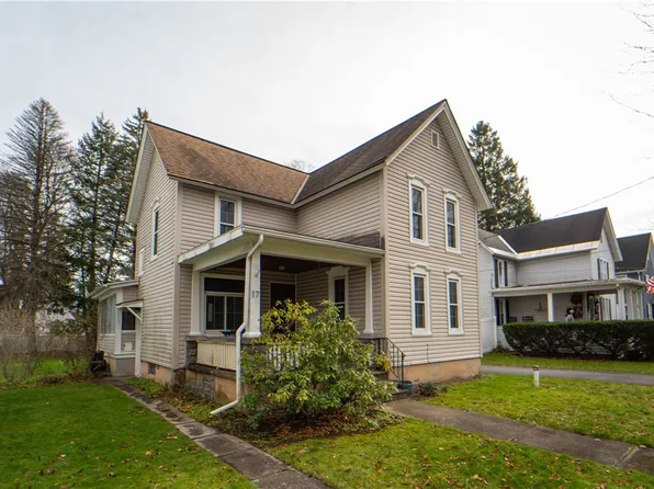 17 Pearl St, New Hartford, NY 13413