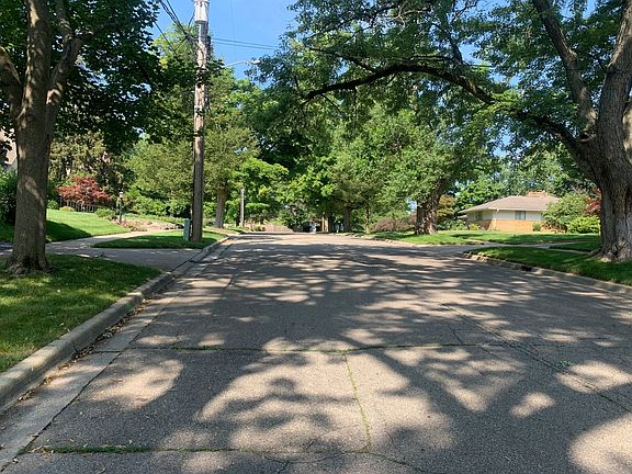 5th image of 226 Grandview Ave