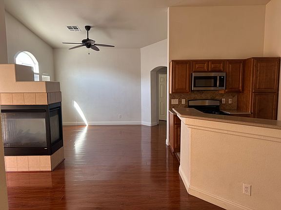 2nd image of 8744 Traveling Breeze Ave