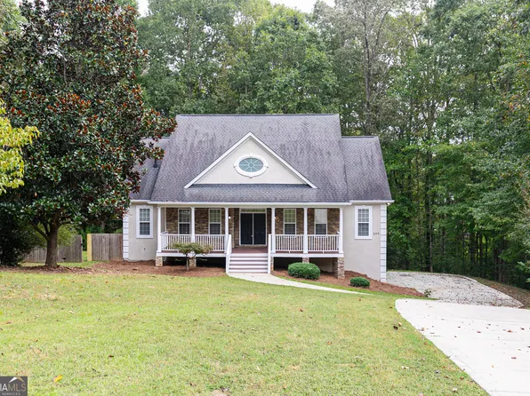 250 Ashley Forest Dr, Fayetteville, GA 30214