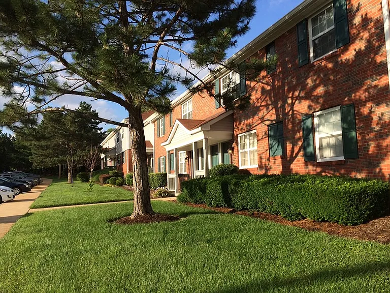 9019 N Swan Cir — Photo 10