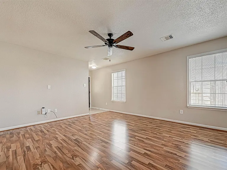 22138 Orchard Dale Dr — Photo 6