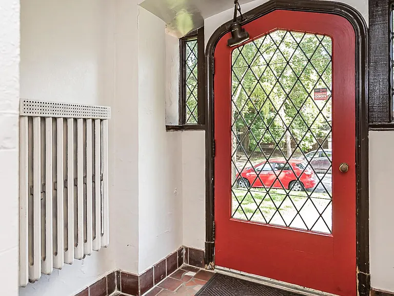 7300 Lindell Blvd — Photo 4