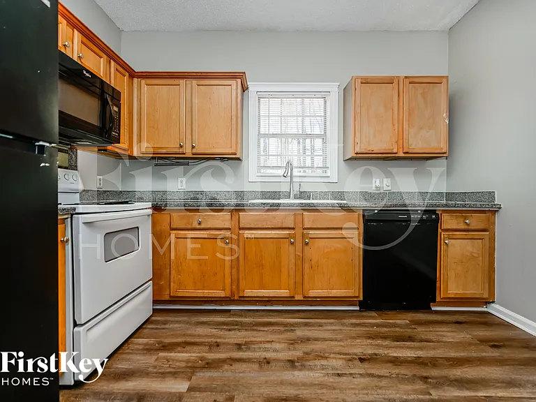 6756 Sunset Hills Blvd — Photo 7