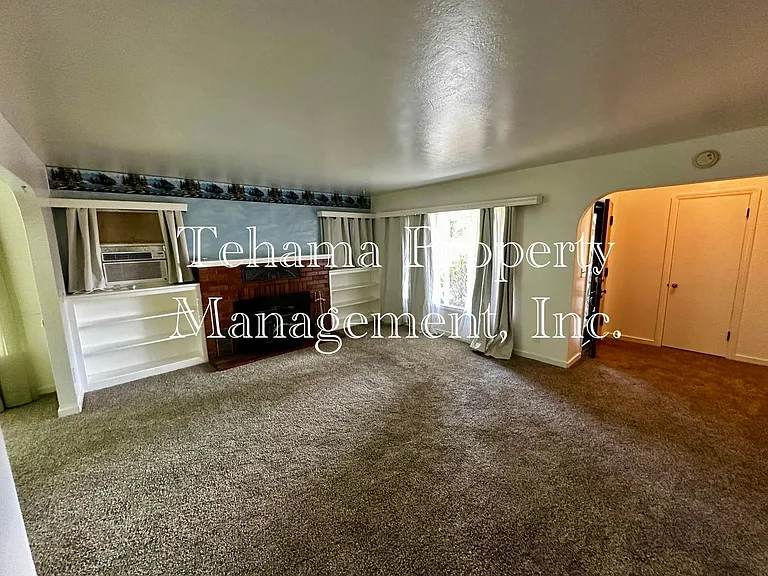 13650 Saint Marys Ave — Photo 2