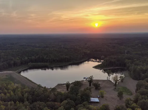 2757 Highway 17, Camden, MS 39045