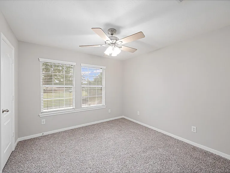 6118 Pine Lakes Dr — Photo 20
