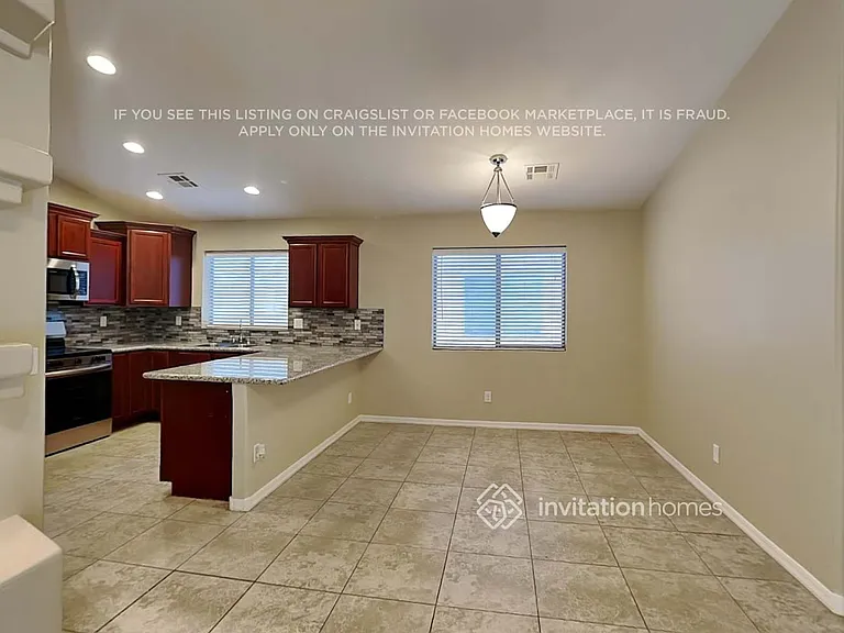 1352 E Kelsi Ave — Photo 5
