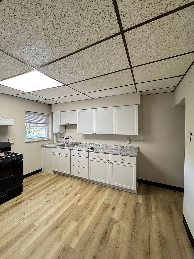 Newly Renovated 2-Bedroom Home in Hazelwood — Photo 2
