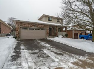 11 Celia Cres, Guelph, ON N1G4R5