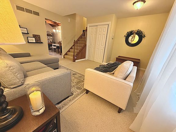 5th image of 425 Spivak Dr
