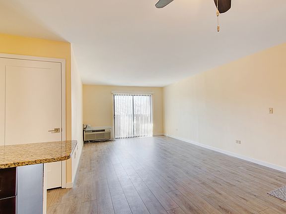 2nd image of 720 Prescott Dr APT 207