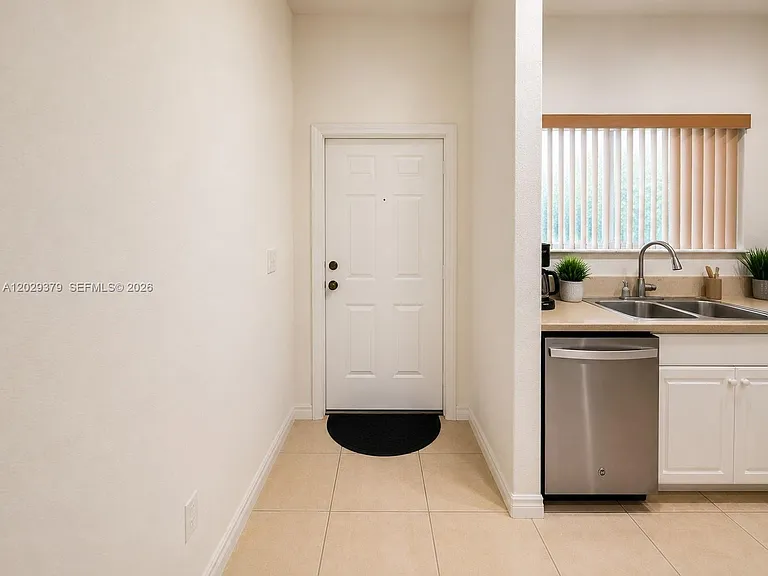 3856 SW 48th Ave #3856 — Photo 5
