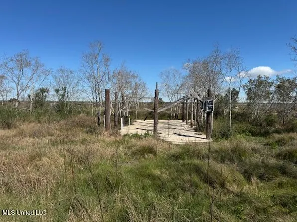 LOT 880 W Gulf Rd, Bay Saint Louis, MS 39520