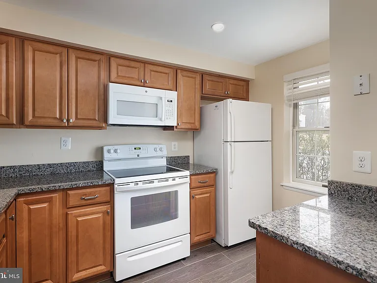 8736 Susquehanna St — Photo 10