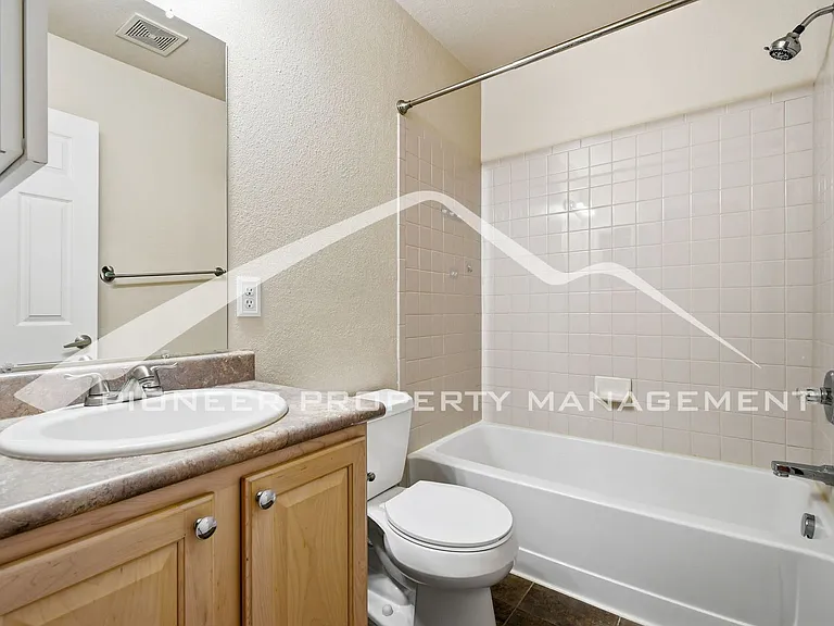 1049 S Walden Way #255 — Photo 18