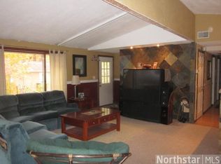 6040 Hawthorne Rd, Mound, MN 55364