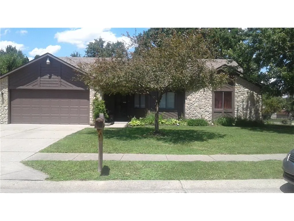 7687 Muirfield Pl photo 1