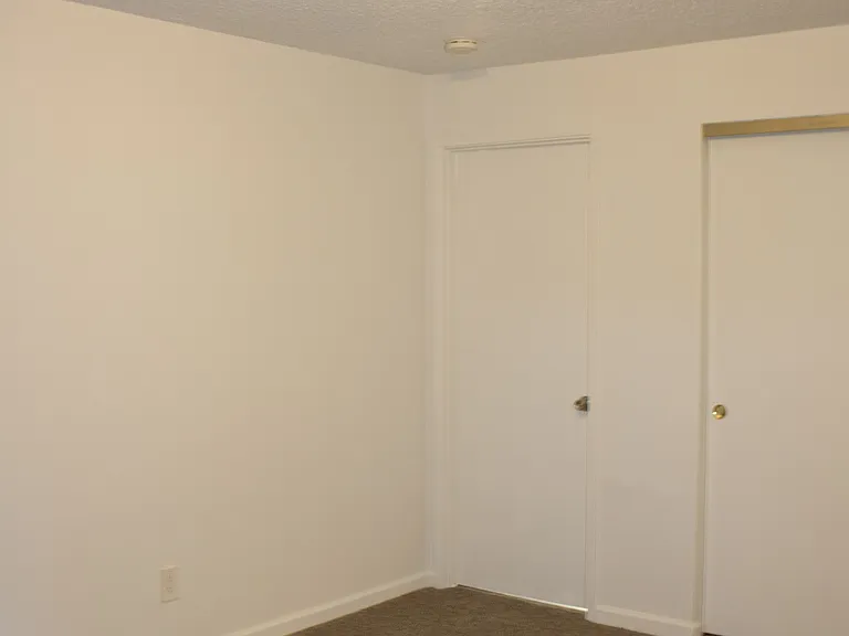 12315-12317 NE Fremont St — Photo 22