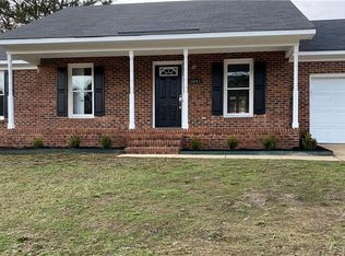 5041 Summer Ridge Rd, Fayetteville, NC 28303