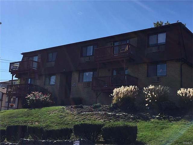 1st image of 275 Richard Ct #275