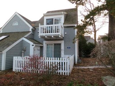 4 Hyannis Point Rd, Mashpee, MA, 02649