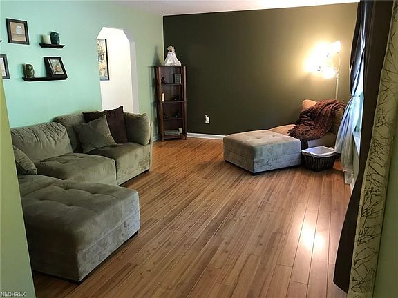 3rd image of 5846 Park Ridge Dr